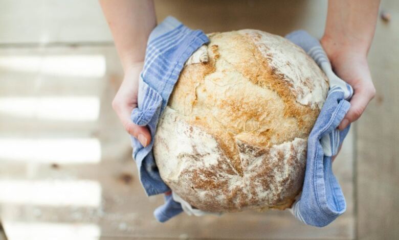 Photo of Γαστρεντερολόγος συμβουλεύει: Αυτό είναι το καλύτερο ψωμί για την υγεία του εντέρου