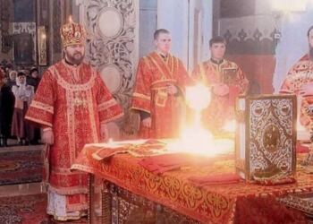 «Στη διάρκεια της Θείας Λειτουργίας βλέπω μια Σταυρόσχημη ακτίνα να κατεβαίνει από ψηλά»