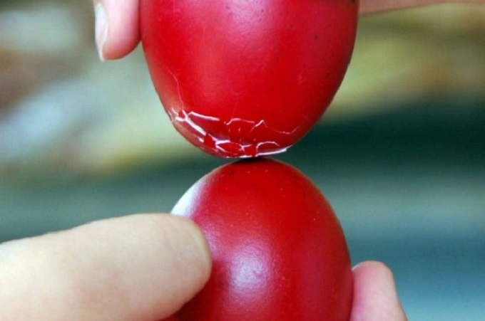 Photo of Το ήξερες; Γιατί τσουγκρίζουμε κόκκινα αυγά το Πάσχα;