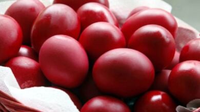 Photo of Μεγάλη Πέμπτη: Γιατί σήμερα βάφουμε κόκκινα αυγά
