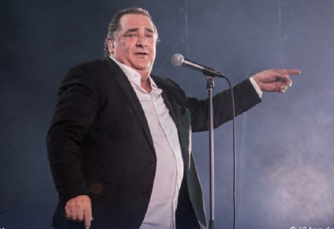 Σοκ Διπλή ντροπή για την φώτο του Βασίλη Καρρά