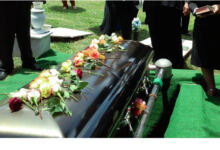 Photo of Ο κακός χαμός σε κηδεία στη Ζάκυνθο: Άνοιξαν το φέρετρο στην εκκλησία & “πάγωσαν” όλοι με αυτό που αντίκρισαν
