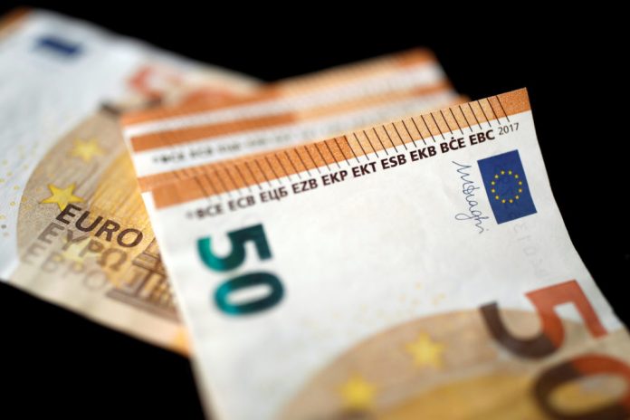 Photo of Έρχεται επίδομα μέχρι 200 ευρώ – Ποια νοικοκυριά τη δικαιούνται