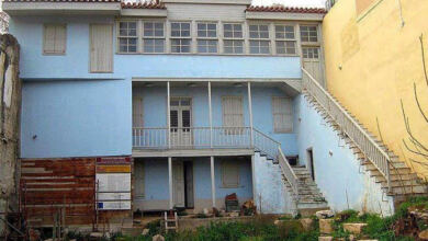 Photo of Γιατί το σπίτι του Αντωνάκη και της Ελενίτσας στην Πλάκα δεν πουλήθηκε μέχρι σήμερα.