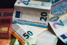 Photo of ΟΠΕΚΑ: Έως τις 30 Οκτωβρίου οι αιτήσεις για το επίδομα των 300 και των 600 ευρώ – Ποιοι το δικαιούνται