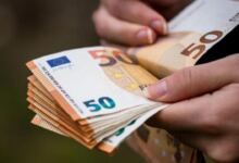 Photo of Επίδομα 1.000 ευρώ: Ποιοι το δικαιούνται, πότε θα το λάβουν