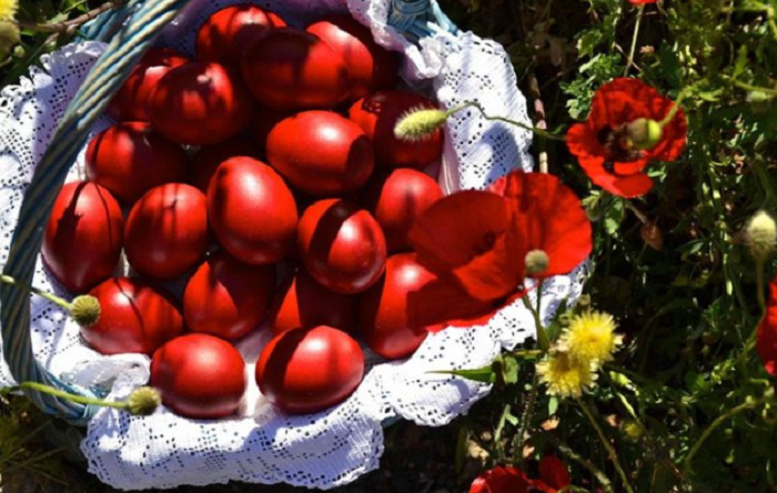 Photo of Βάψιμο αυγών: Τα μυστικά για να μην σπάσουν και το σωστό βράσιμο