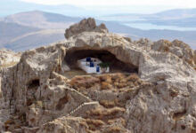 Photo of Η μοναδική παγκοσμίως άσκεπη εκκλησία, χτισμένη σε σπηλιά, βρίσκεται στην Ελλάδα
