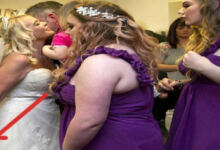Photo of Οι φωτογραφίες ενός γάμου έχουν κάνει όλο το διαδίκτυο να λυγίσει – Προσέξτε το χέρι της νύφης…