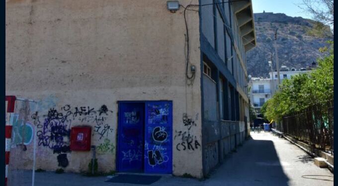 ΑΝΑΤΡΟΠΗ στο Ναυπλιο. Αυτοκτόνησε ο μαθητής γιατί πήρε αποβολή και τον τιμώρησε ο πατέρας του