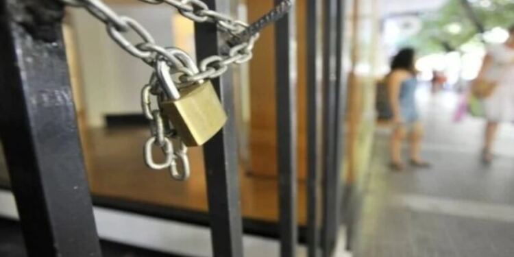 Κατέβασε ρολά: Ξαφνικό λουκέτο σε γνωστή «αλυσίδα» καταστημάτων