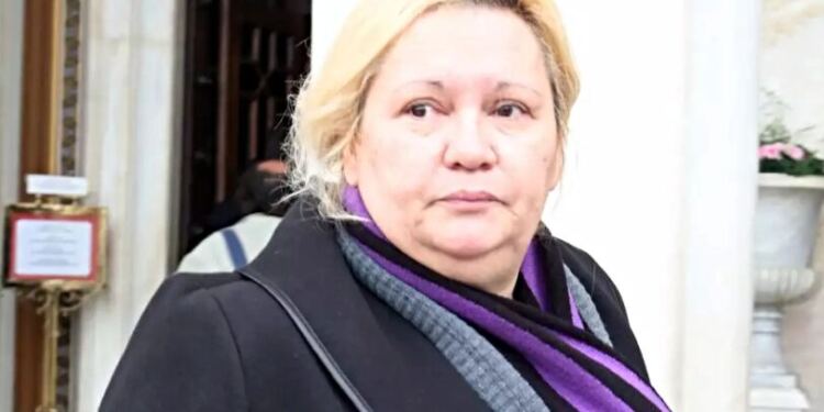 Μαθεύτηκαν τα δυσάρεστα: Δύσκολες ώρες για την Καίτη Φίνου