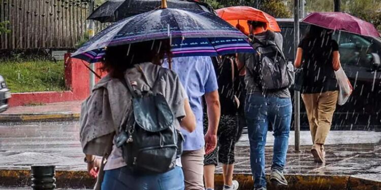 Έκτακτο δελτίο καιρού ΕΜΥ: Πού θα χτυπήσουν ισχυρές καταιγίδες