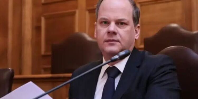 Δύσκολες ώρες για τον Κώστα Καραμανλή