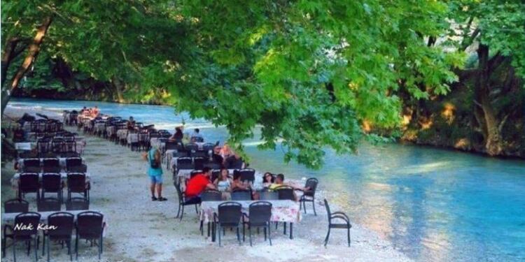 Μαγικό μέρος.. Το μικρό χωριό στον Αχέροντα ποταμό με τις πηγές και τα υπεραιωνόβια δέντρα