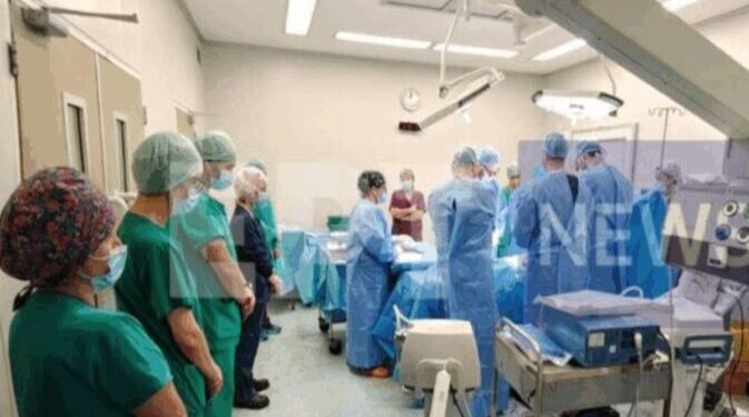 Τραγωδία στον Άραχθο: Η ανατριχιαστική στιγμή που οι γιατροί τιμούν τον 14χρονο Σπύρο πριν τη λήψη των οργάνων του