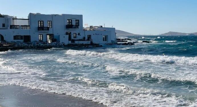 Πάρος: 23χρονος που έκανε σεζόν νeκρός στο δωμάτιό του – Για «δολοφονία» μιλά η οικογένειά του