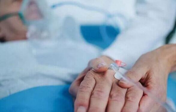 Σοκάρουν τα νέα στοιχεία για την COVID-19: Μόνιμες οι βλάβες στον εγκέφαλο