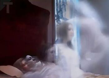 Νοσοκόμα αποκαλύπτει την κίνηση που κάνουν οι ασθενείς όταν πλησιάζουν στο θάνατο
