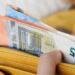 Επιδόματα: Πώς θα πάρετε 150€ ή 200€ – Προϋποθέσεις και προθεσμίες