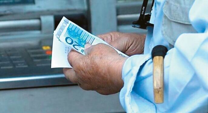 Συντάξεις – Πότε μπαίνουν τα λεφτά: Τι αλλάζει στην ημέρα και στην ώρα