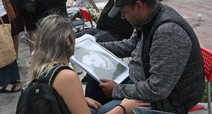 «Πατέρας δίπλα σε πατέρα»: 4η ημέρα απεργία πείνας για τον Πάνο Ρούτσι, στο πλευρό του ο κ. Δημήτρης