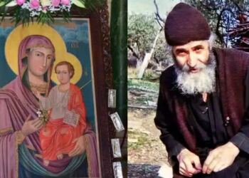 Άγιος Παΐσιος: Οι 2 προσευχές που όταν τις ψέλνεις η Παναγία θα σε βοηθά