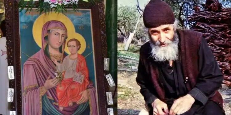 Άγιος Παΐσιος: Οι 2 προσευχές που όταν τις ψέλνεις η Παναγία θα σε βοηθά