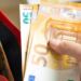 Αύριο… πληρώνει: Ποιοι θα δουν χρήματα στους τραπεζικούς τους λογαριασμούς