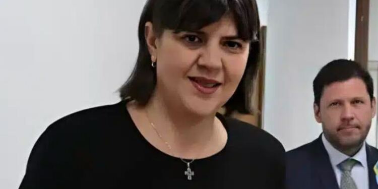 H Λάουρα Κοβέσι τελείωσε όλους τους υπουργούς στην Ελλάδα με μία κίνηση