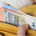 ΟΠΕΚΑ: Πώς να πάρετε το επίδομα των 409 ευρώ – Αναλυτικά τα δικαιολογητικά
