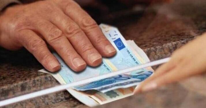 Συντάξεις: Έρχονται αναδρομικά μέχρι 4.527 ευρώ για δώρα και επικουρικές (πίνακας)