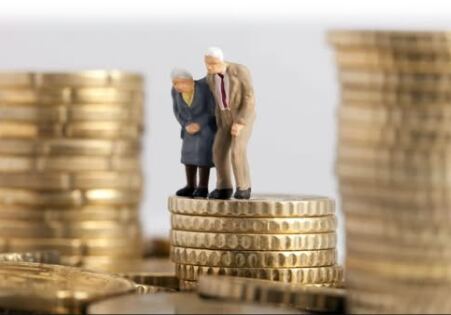 Πώς μπορούν να βγουν στη σύνταξη οι μακροχρόνια άνεργοι