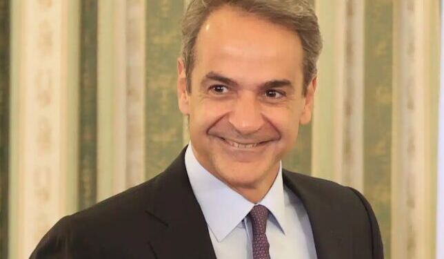 Έρχονται μαζικές προσλήψεις στο Δημόσιο, αυξήσεις σε όλους τους μισθούς και τις συντάξεις