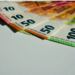 Επίδομα 338€: Ποιοι δικαιούνται τη μηνιαία ενίσχυση και με ποια κριτήρια