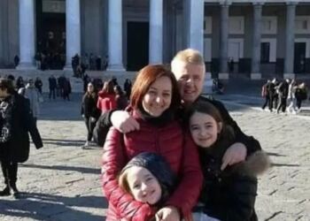 Χριστουγεννιάτικο ρεβεγιόν κατέληξε σε τραγωδία: Μητέρα και κόρη πέθαναν από τροφική δηλητηρίαση, χαροπαλεύει ο πατέρας