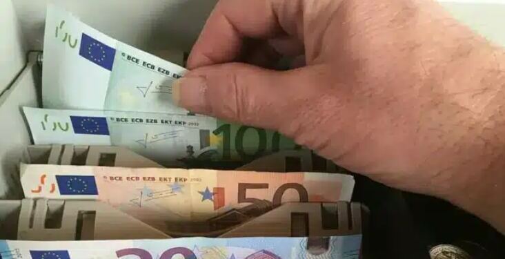 Δυσάρεστα νέα για όσους έχουν χρέη σε τράπεζες και δημόσιο