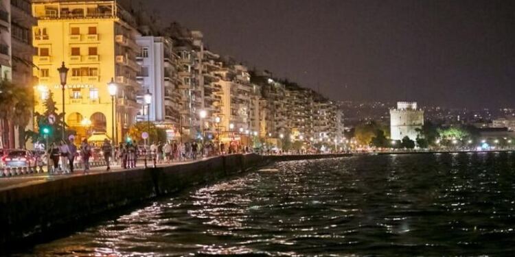 Μεγάλη ανατροπή στις κληρονομιές: Τέλος το εξ αδιαιρέτου – Ένας θα παίρνει το σπίτι