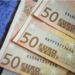 Επιδόματα έως 3.000€ για γονείς: Οι προϋποθέσεις για να το λάβεις