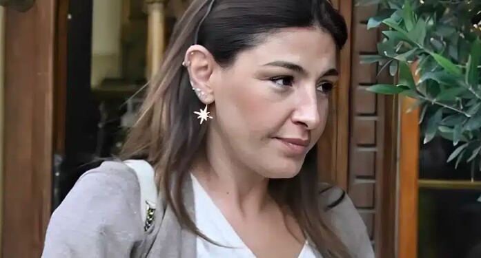 Έλενα Παπαρίζου: Η πρώτη δημόσια εμφάνιση μετά την περιπέτεια υγείας της – Όλοι πρόσεξαν το ίδιο