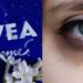 Η μέθοδος Nivea για τους μαύρους κύκλους κάτω από τα μάτια: Πώς το μπλε κουτί κάνει τη διαφορά μετά τα 50