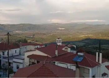 Πρόεδρος πανέμορφου ελληνικού χωριού  προσφέρει 1.000 ευρώ σε κάθε γυναίκα που θα μείνει στην περιοχή