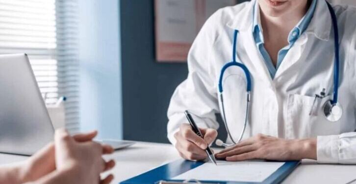 Οι γιατροί προειδοποıούν: Τα 10 «αθώα» συμπτώματα που καμία γυναίκα άνω των 40 ετών δεν πρέπει να αγνοήσει, μεγάλη προσοχń