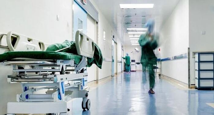 Στο νοσοκομείο ξανά η αγαπημένη τραγουδίστρια