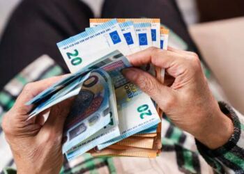 Αναδρομικά και με τόκο: Εξι κατηγορίες συνταξιούχων παίρνουν εκατομμύρια ευρώ – Δείτε αν δικαιούστε