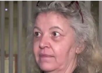 Η μάνα στην Κυψέλη που πήρε τον νόμο στα χέρι της: «Είχε βγάλει τα γεννητικά του όργανα έξω και ασελγούσε στα παιδιά μου. Τού όρμησα, τον χτύπησα και τον κυνηγούσα με μαχαίρι»