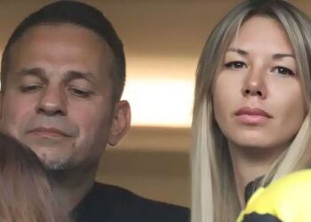 Ο βουβός γολγοθάς του Ντέμη Νικολαΐδη 6 μήνες μετά τον θάνατο της συντρόφου του