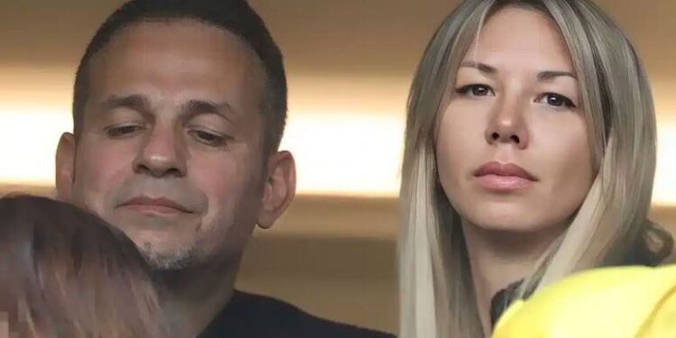 Ο βουβός γολγοθάς του Ντέμη Νικολαΐδη 6 μήνες μετά τον θάνατο της συντρόφου του