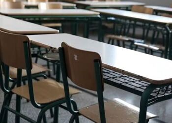 Τρίκαλα: Γιαγιά πήγε να πάρει τους βαθμούς του εγγονού της και έγινε χαμός