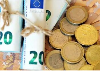 Διπλή αύξηση για χιλιάδες εργαζόμενους: Τι αλλάζει από την 1η Απριλίου